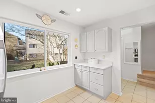 2716 Glengyle Dr, Vienna, VA 22181 - Photo 16