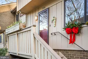 2716 Glengyle Dr, Vienna, VA 22181 - Photo 4