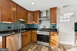 7433 Bath St, Springfield, VA 22150 - Photo 6
