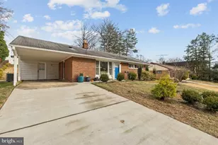 7433 Bath St, Springfield, VA 22150 - Photo 2