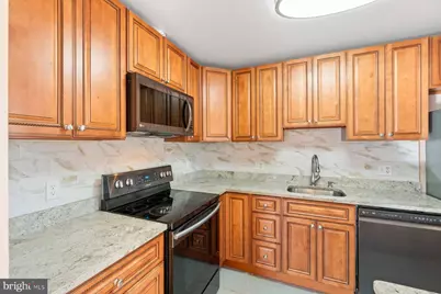 7852 Oreana Drive, Annandale, VA 22003 - Photo 8