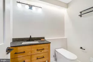 5921 Chesterbrook Rd, McLean, VA 22101 - Photo 50