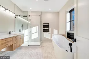 5921 Chesterbrook Rd, McLean, VA 22101 - Photo 36