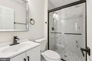 13723 Autumn Vale Ct, Chantilly, VA 20151 - Photo 16