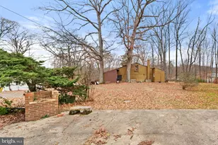 8906 Hooes Rd, Lorton, VA 22079 - Photo 30