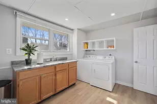 8418 Stonewall Dr, Vienna, VA 22180 - Photo 14