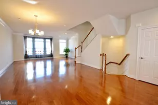 3053 Waterloo Ln, Fairfax, VA 22031 - Photo 8