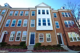 3053 Waterloo Ln, Fairfax, VA 22031 - Photo 1