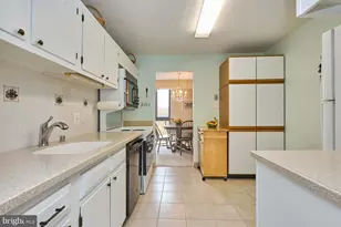2300 Pimmit Dr, Falls Church, VA 22043 - Photo 10