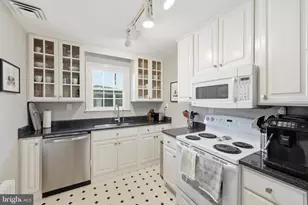 7908 W Boulevard Dr, Alexandria, VA 22308 - Photo 10