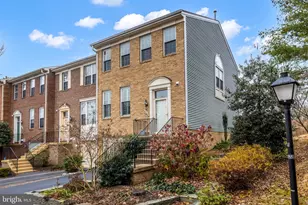 6202 Littlethorpe, Alexandria, VA 22315 - Photo 2