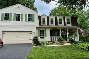 5808 Wood Laurel Ct, Burke, VA 22015 - Photo 2