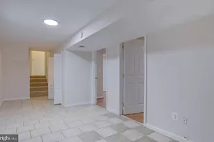 8524 Canterbury Dr, Annandale, VA 22003 - Photo 2