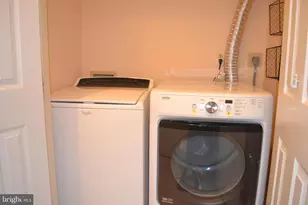 9443 Van Arsdale Dr, Vienna, VA 22181 - Photo 32