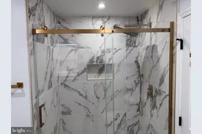 5623 Glenwood Mews Drive, Alexandria, VA 22315 - Photo 10