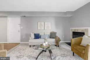 6902 Mary Caroline Cir, Alexandria, VA 22310 - Photo 6