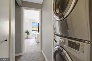 6902 Mary Caroline Cir, Alexandria, VA 22310 - Photo 20