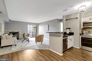 6902 Mary Caroline Cir, Alexandria, VA 22310 - Photo 2