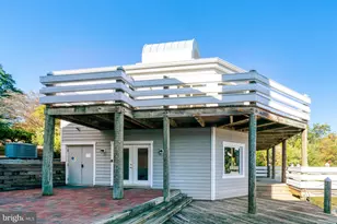 7598 Lakeside Village Dr, Falls Church, VA 22042 - Photo 28