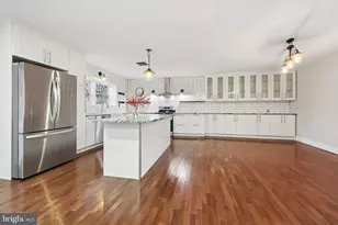 6057 Brook Dr, Falls Church, VA 22044 - Photo 8