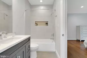 305 Old Court House Rd NE, Vienna, VA 22180 - Photo 48