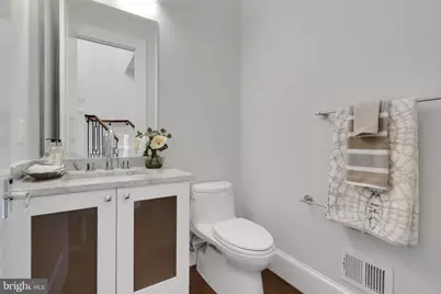 305 Old Courthouse Road NE, Vienna, VA 22180 - Photo 36