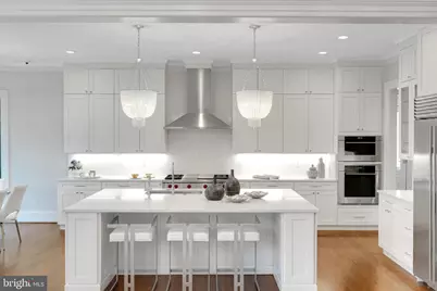 305 Old Courthouse Road NE, Vienna, VA 22180 - Photo 18