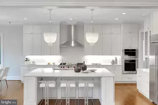 305 Old Court House Rd NE, Vienna, VA 22180 - Photo 18