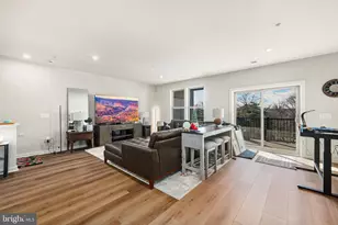 13508 Innovation Station Loop, Herndon, VA 20171 - Photo 4