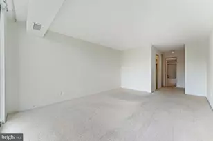 1800 Old Meadow Rd, McLean, VA 22102 - Photo 32