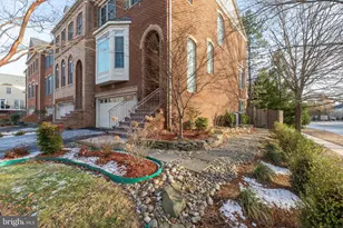 5410 Pachysandra Ln, Centreville, VA 20120 - Photo 4