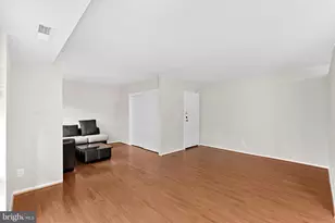 4227 Americana Dr, Annandale, VA 22003 - Photo 10