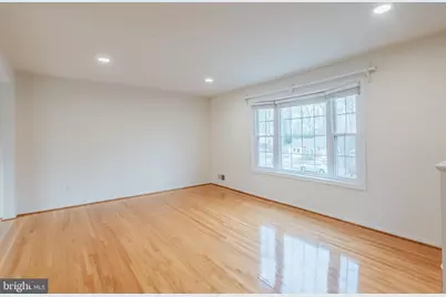 13715 Smallwood Court, Chantilly, VA 20151 - Photo 18