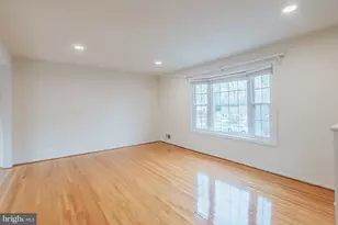 13715 Smallwood Ct, Chantilly, VA 20151 - Photo 18