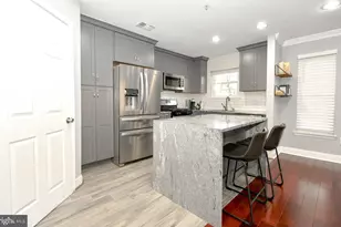 12901 Fair Briar Ln, Fairfax, VA 22033 - Photo 2