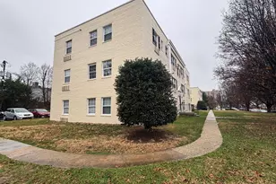 2237 Farrington Ave, Alexandria, VA 22303 - Photo 2