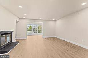 10066 Oakton Terrace Rd, Oakton, VA 22124 - Photo 1