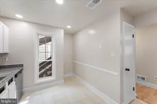 10066 Oakton Terrace Rd, Oakton, VA 22124 - Photo 12