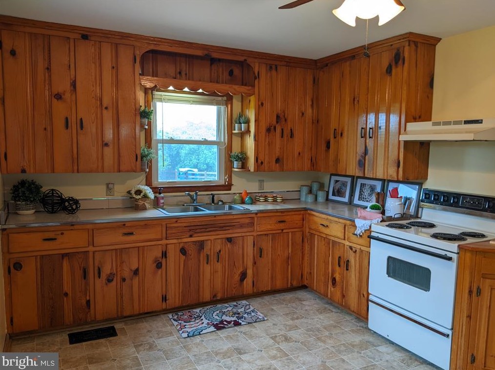 406 Fredericksburg Rd, Ruckersville, VA 22968-2103