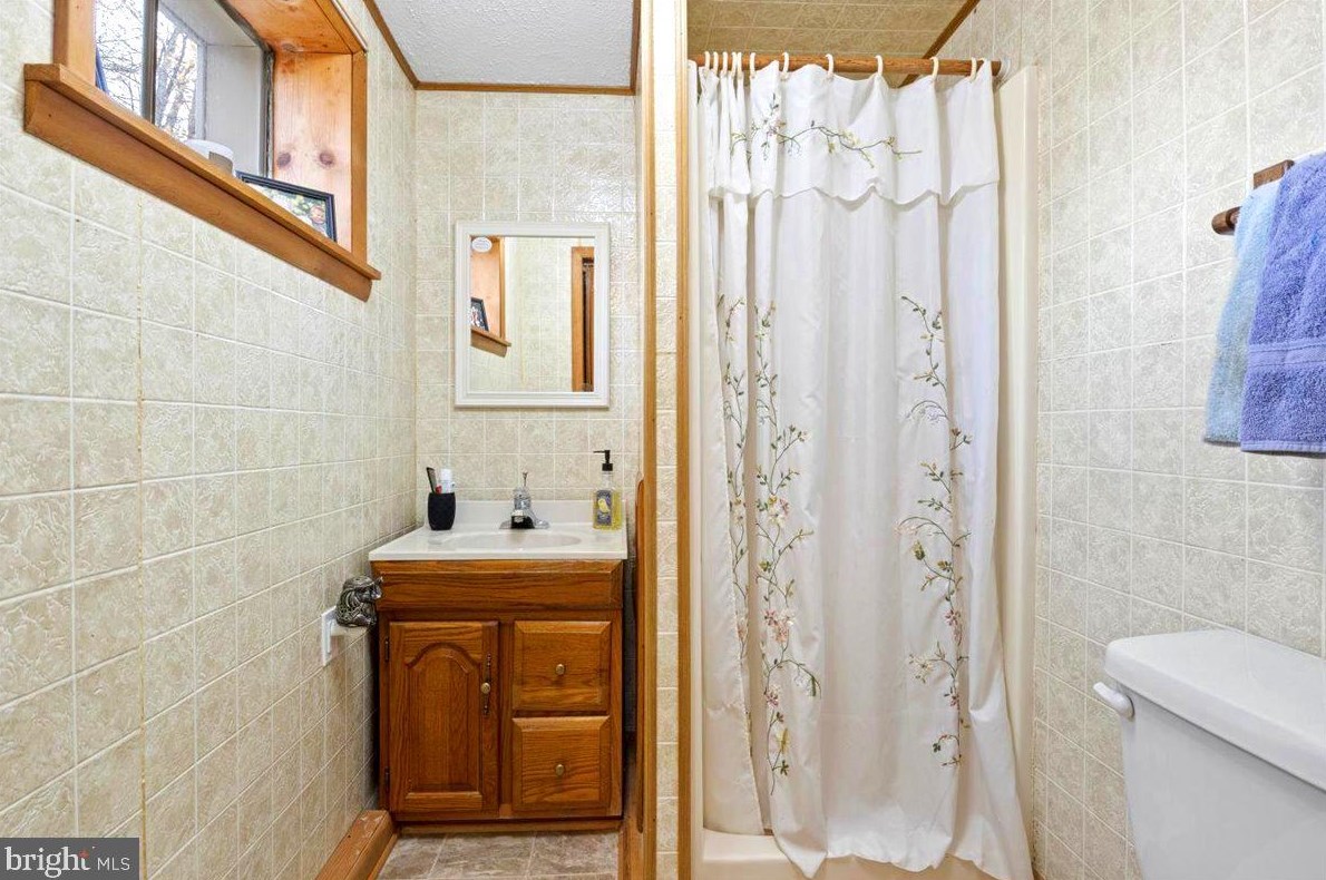 83 Whitepine Dr, Ruckersville VA  22968-3305 exterior