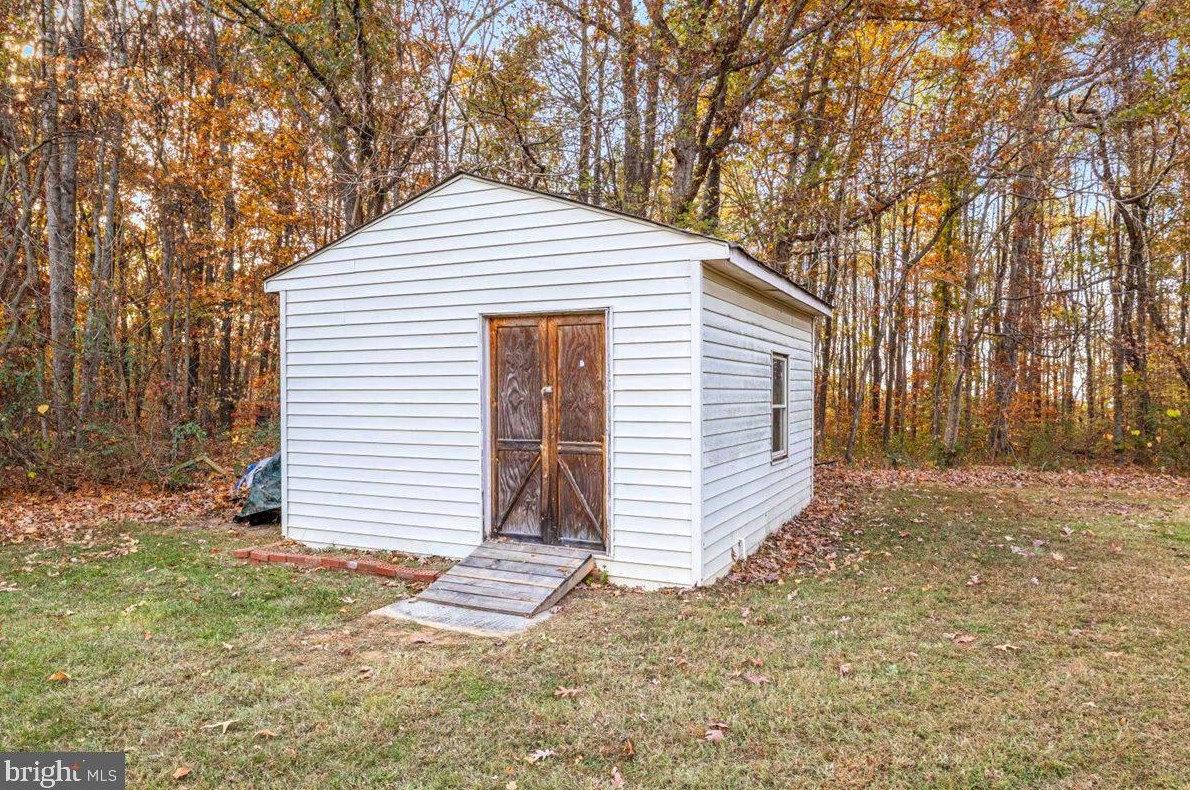 83 Whitepine Dr, Ruckersville VA  22968-3305 exterior