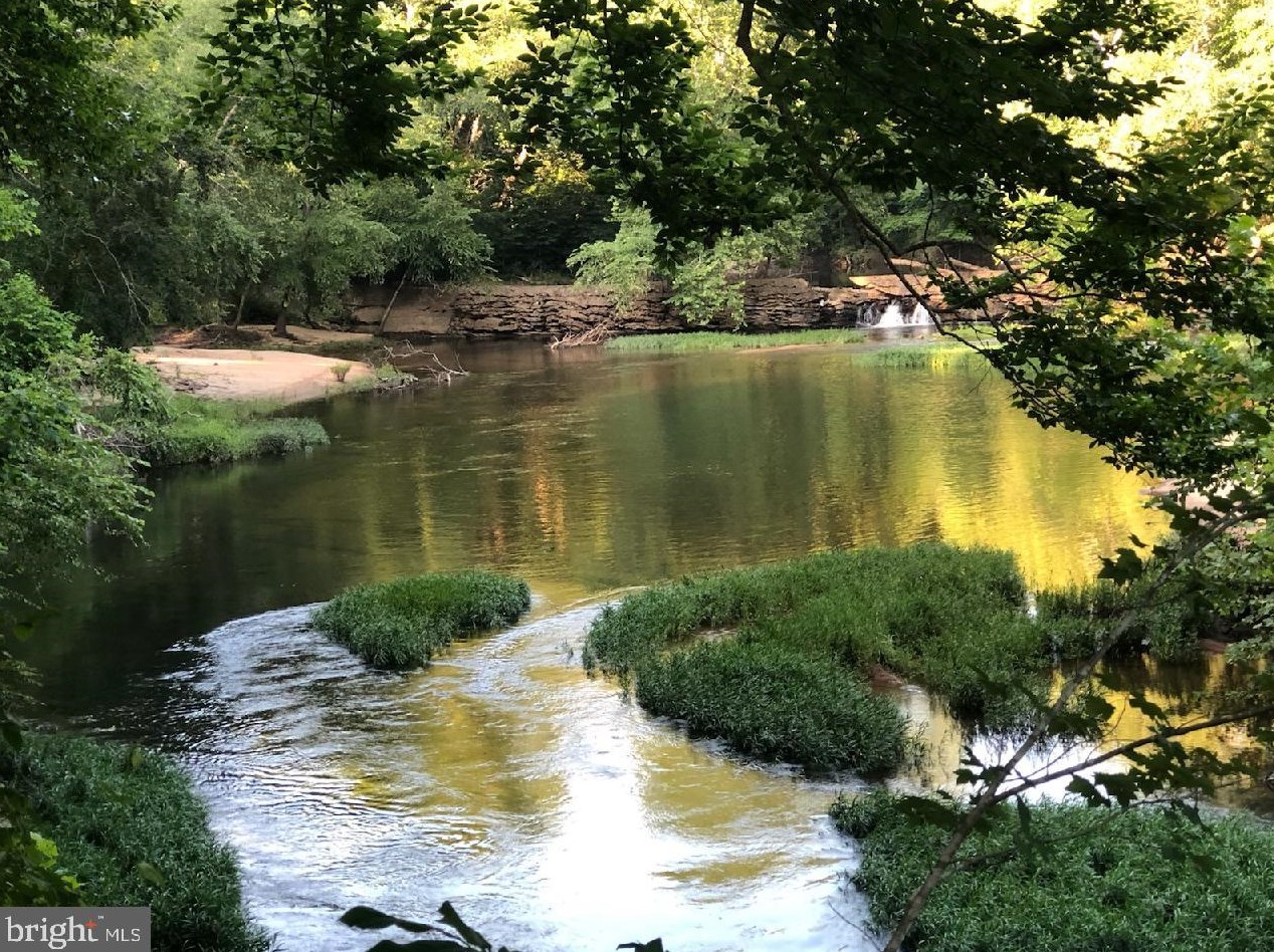 15381 Beaver Den Ln, Beaverdam, VA 23015