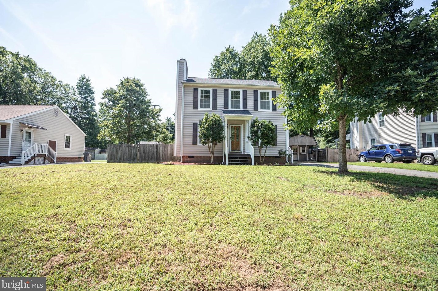 121 Courtside Dr, Ashland, VA 23005