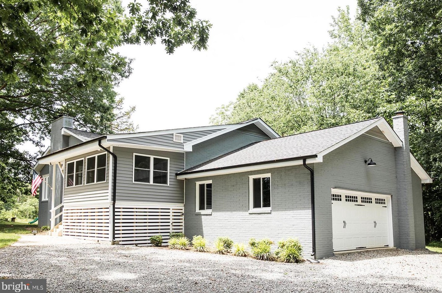 18363 Teman Rd, Beaverdam, VA 23015-1422