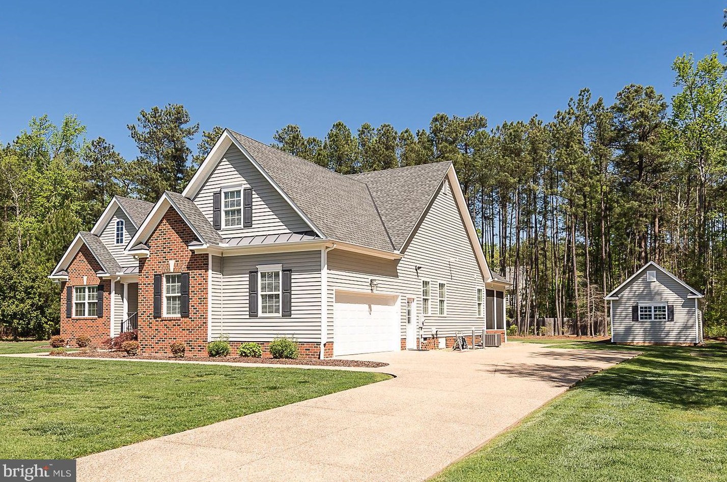 302 Hillsway Dr, Ashland, VA 23005