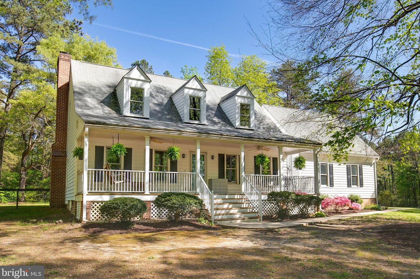 17483 Level Dr, Doswell, VA 23047