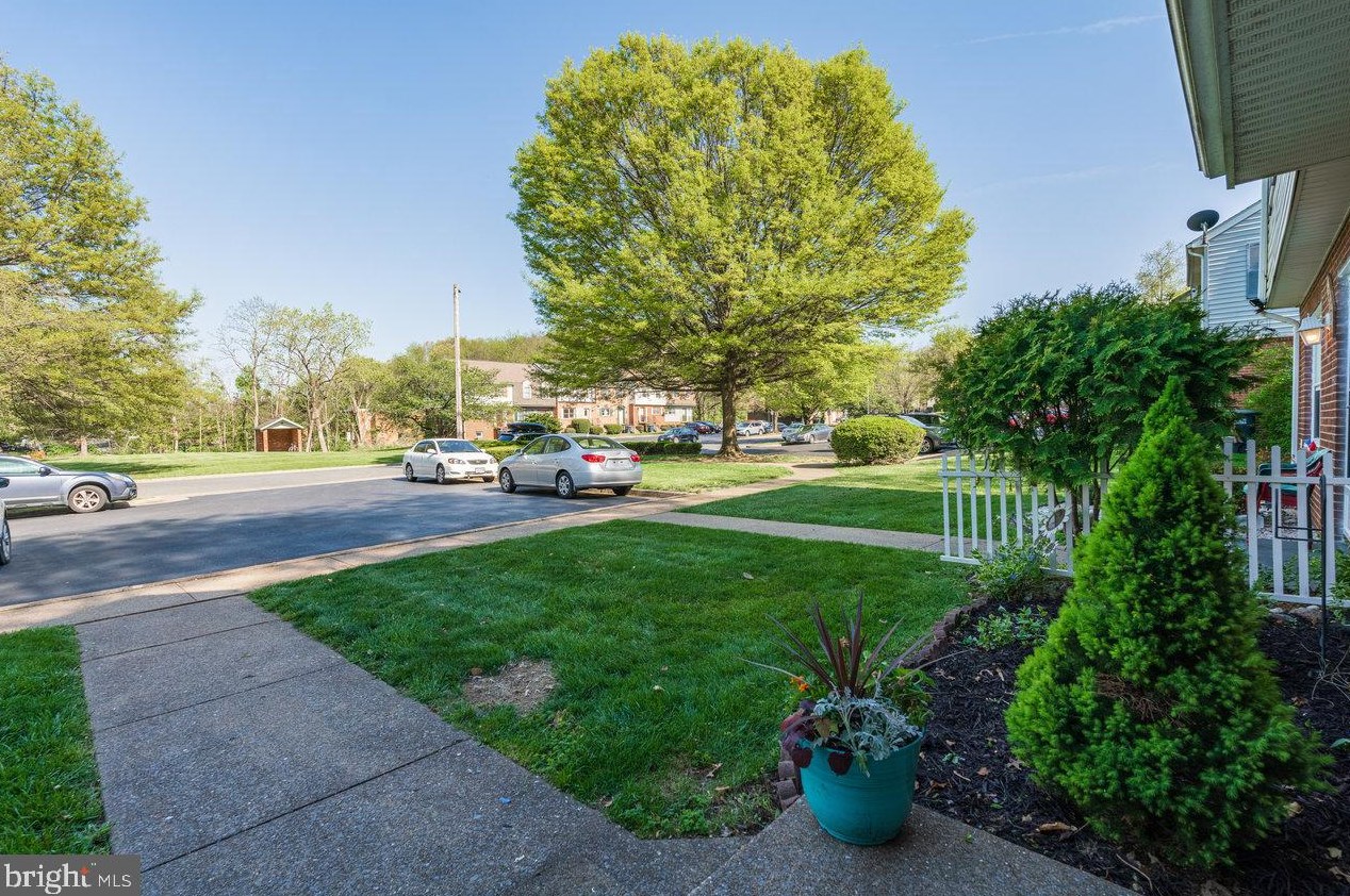 1119 Mountain View Dr, Harrisonburg, VA 22801