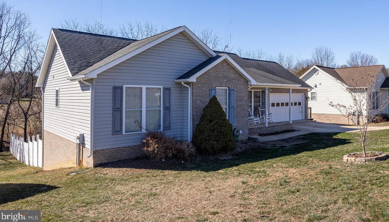1775 Park Lawn Dr, Harrisonburg, VA 22801