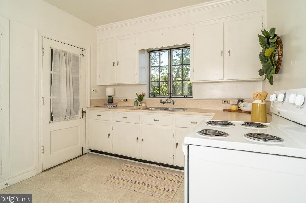 45 Grattan St, Harrisonburg, VA 22801-3205