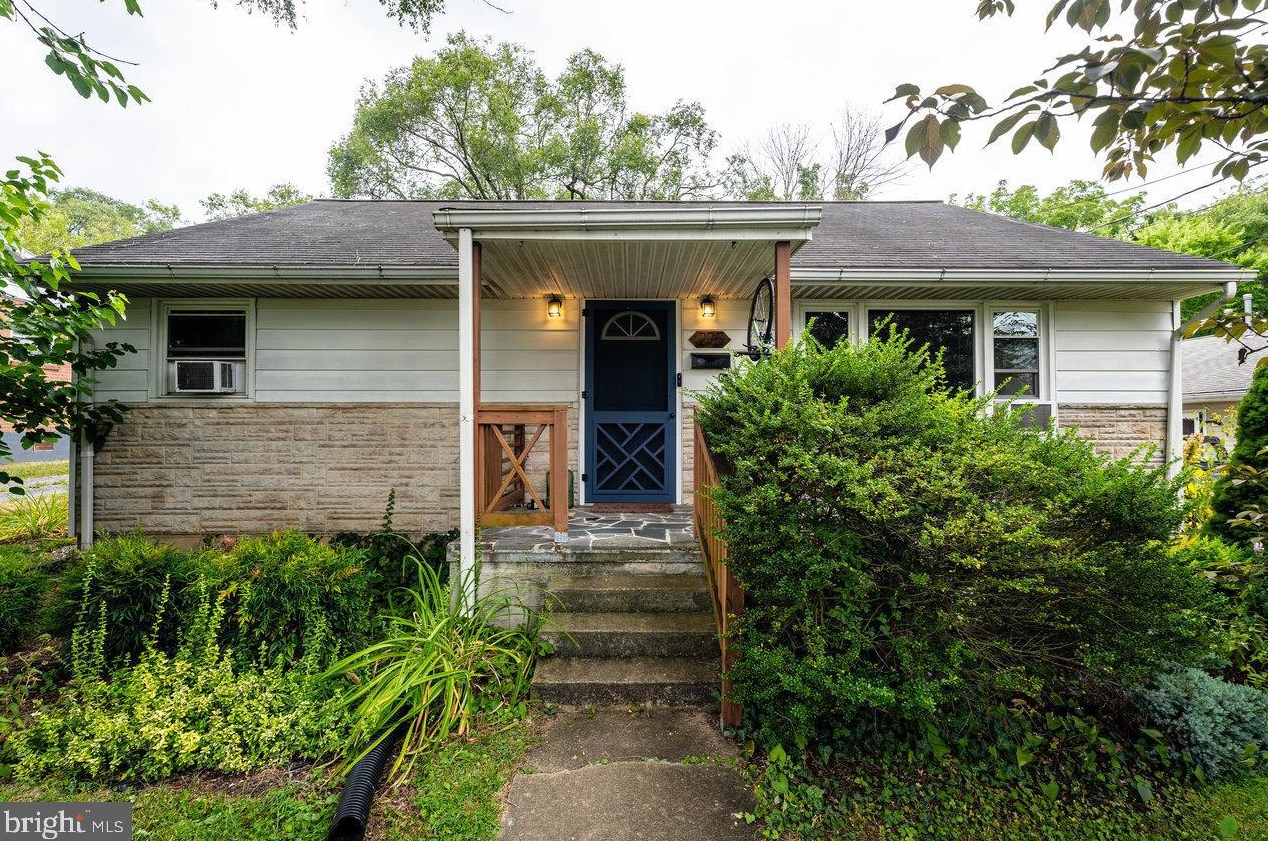 275 E Johnson St, Harrisonburg, VA 22802